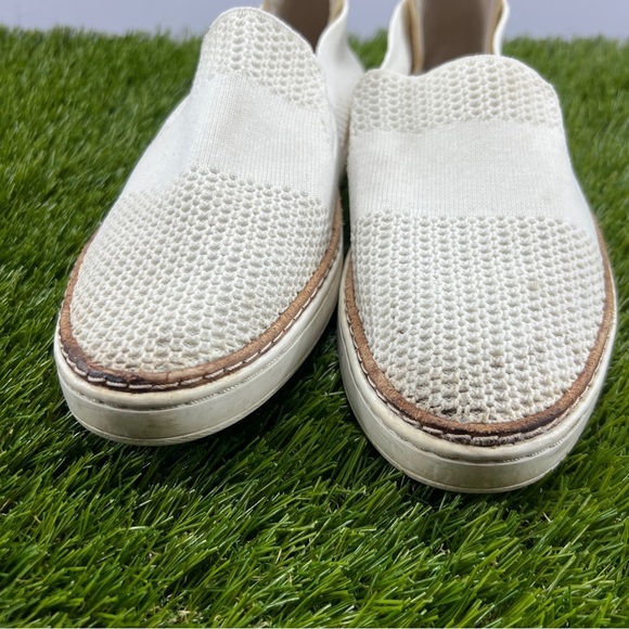 UGG Shoes Womens 8 Sammy Casual Comfort Slip On Chelsea Loafer White Fabric - Picture 3 of 9